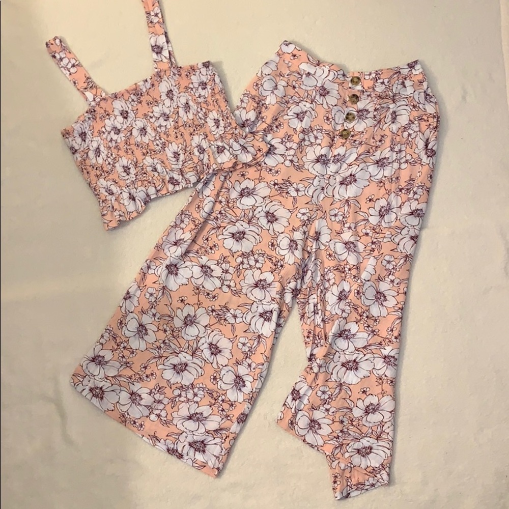 Crop Top/Pant Outfit Size M